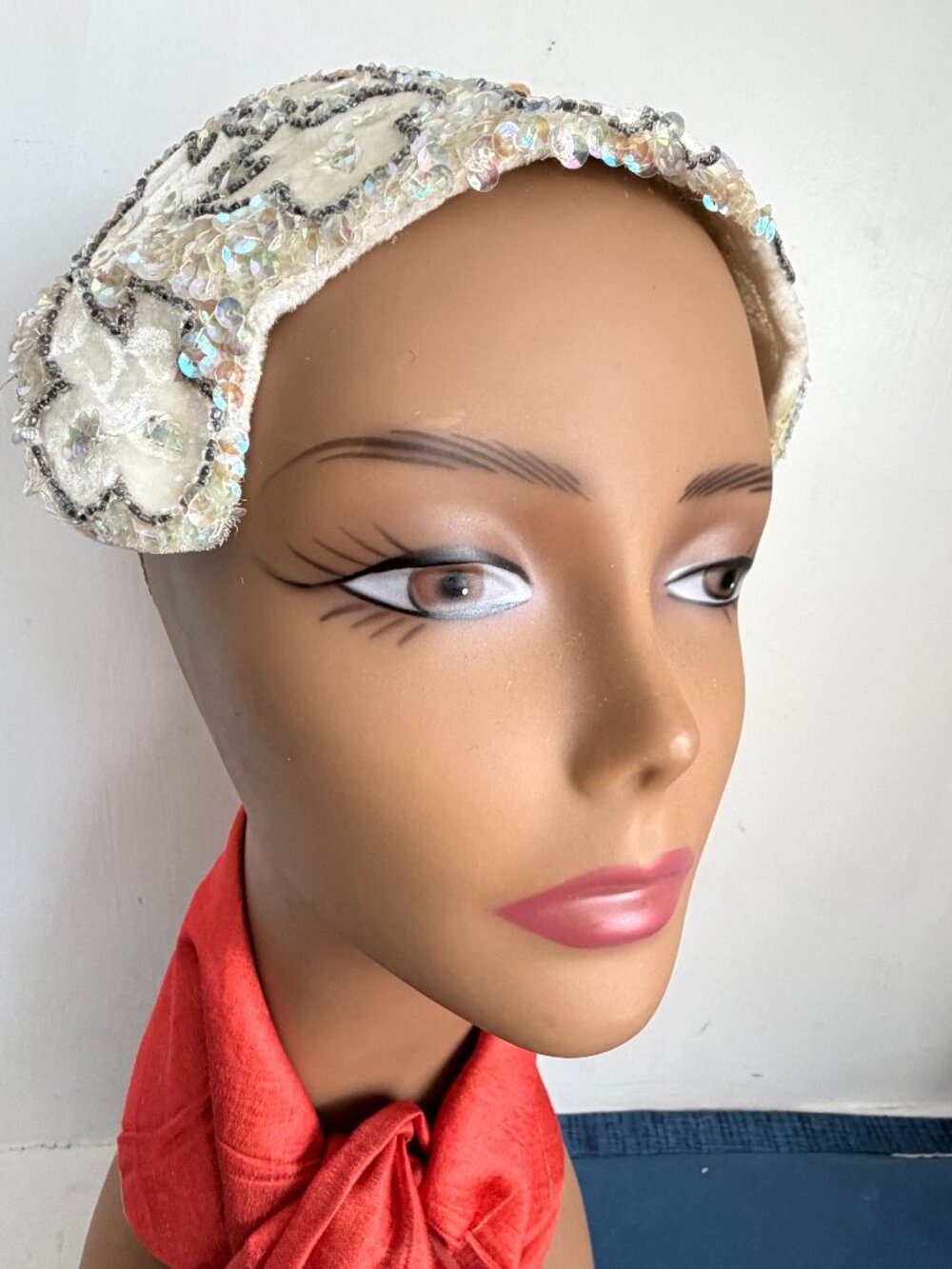 Vintage 50s Half Crown Hat Shimmer Sequins Beaded Bow Design Cocktail Head Piece